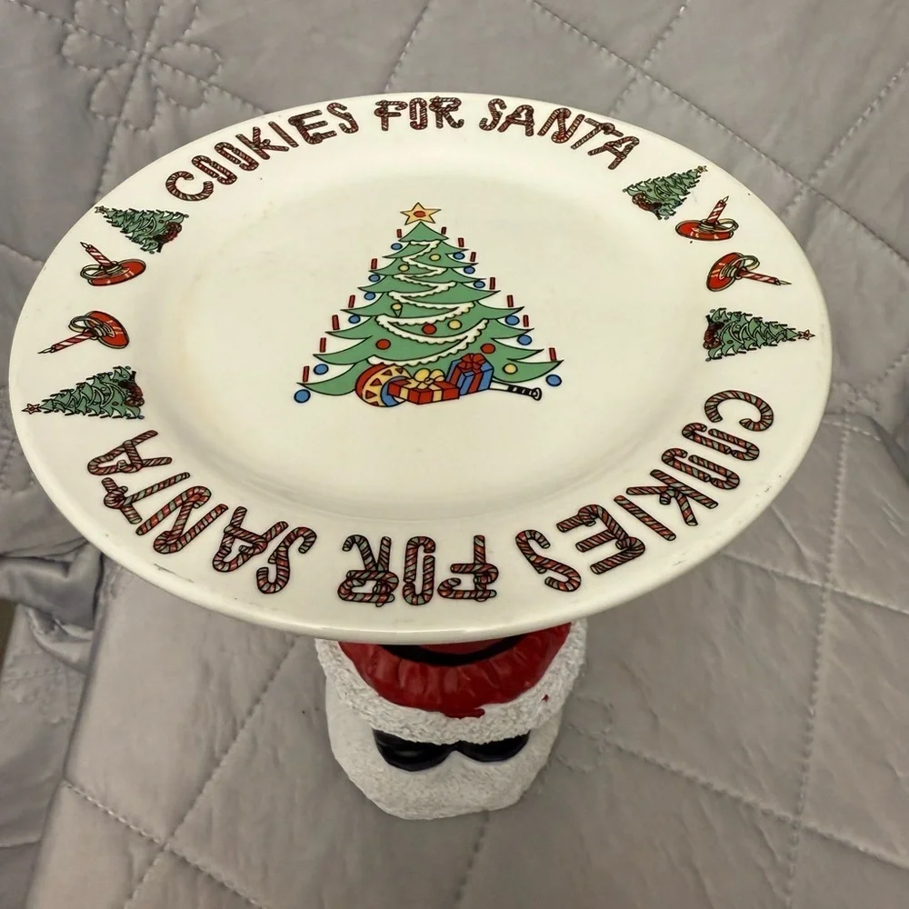 HAOHIZE Resin Santa Claus figurine functioning as a snack or dessert holder